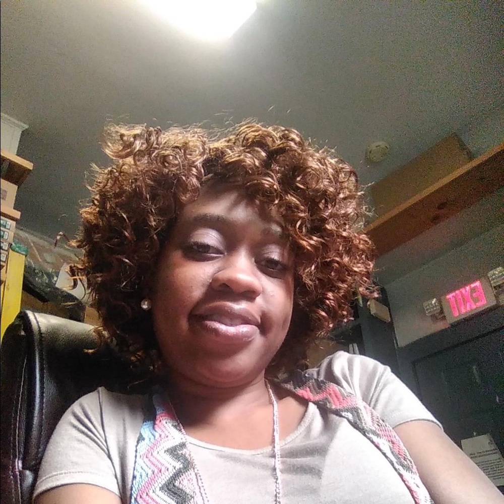 Meet your Posher, Sekani